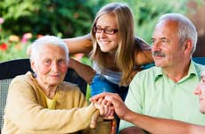 alzheimer-patient-with-family